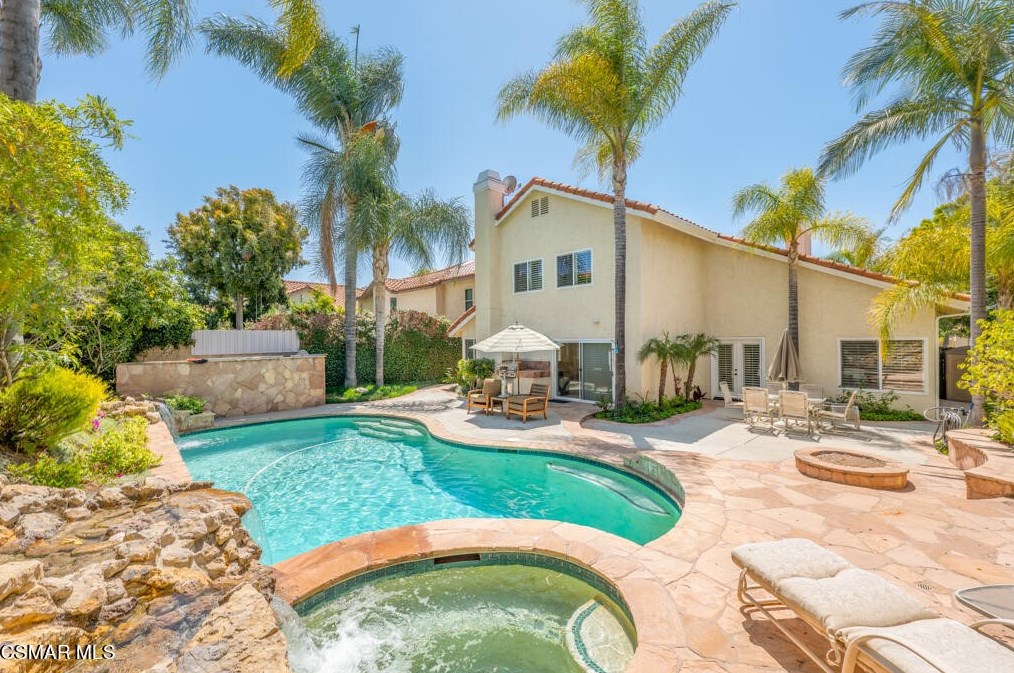 12313 Willow Forest Dr, Moorpark, CA 93021-2782