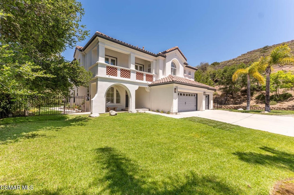 311 Briar Bluff Cir, Thousand Oaks, CA 91360-2734