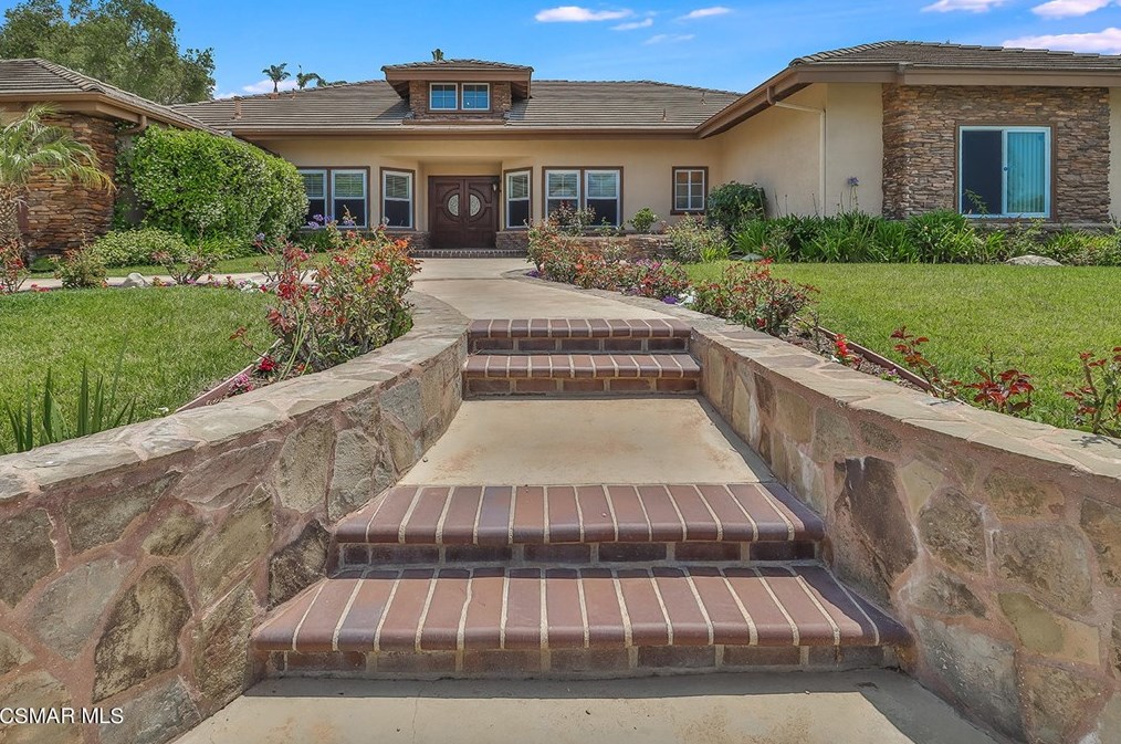 2176 Valleyfield Ave, Thousand Oaks, CA 91360-1955