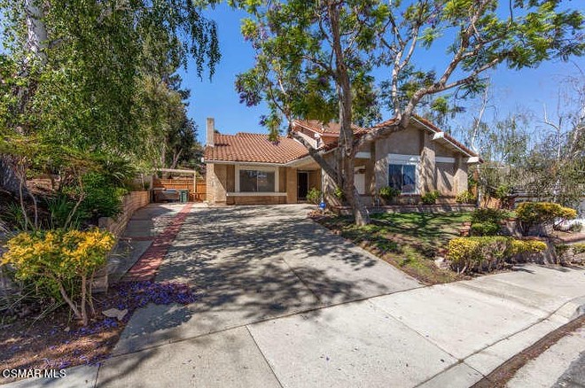 377 Mooncrest Ct, Thousand Oaks, CA 91320-5031