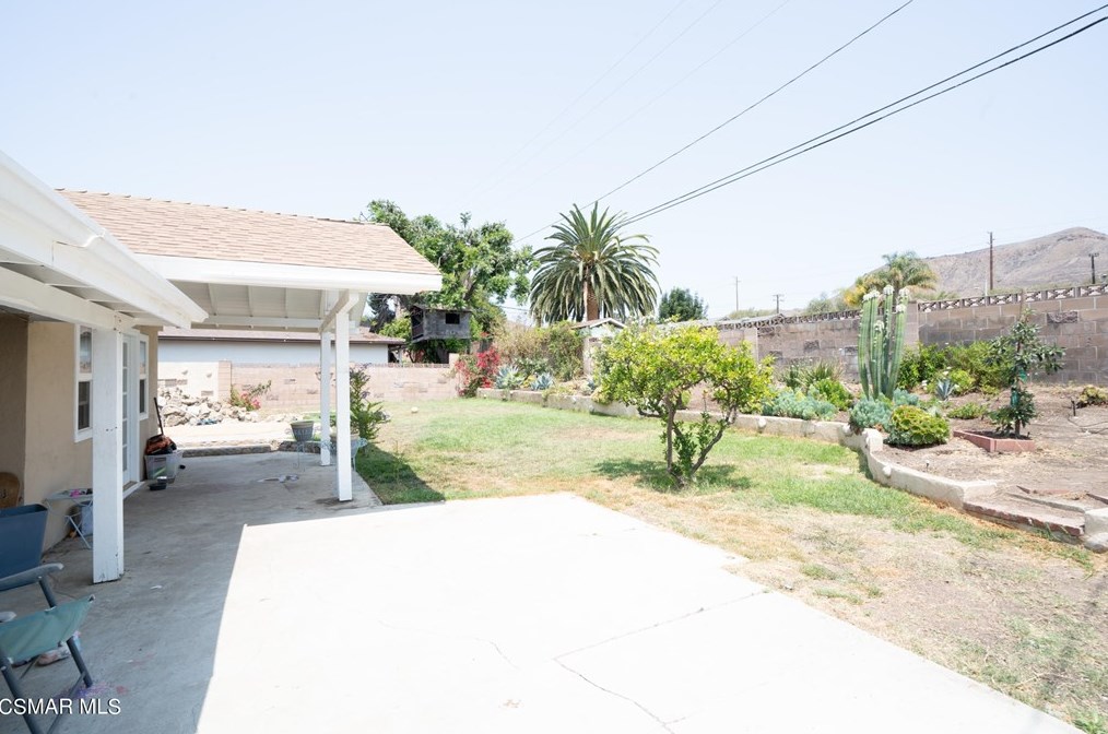 3381 Gloria Dr, Thousand Oaks, CA 91320-2006