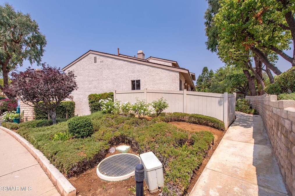 1231 Ramona Dr, Thousand Oaks, CA 91320-3535