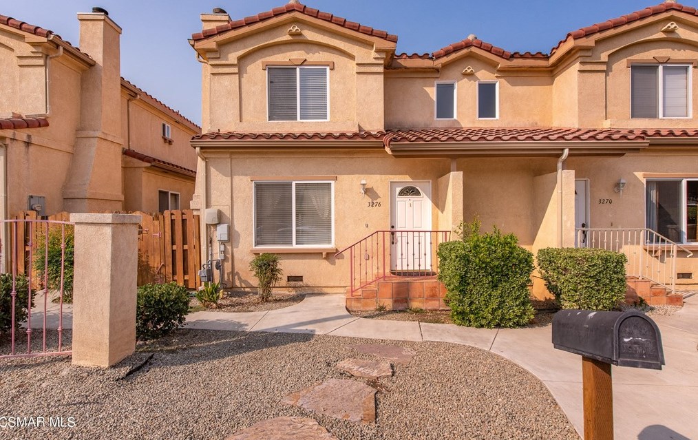 3276 Los Robles Rd, Thousand Oaks, CA 91362-3328