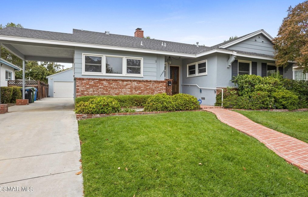 19506 Calvert St, Los Angeles, CA 91335-6531