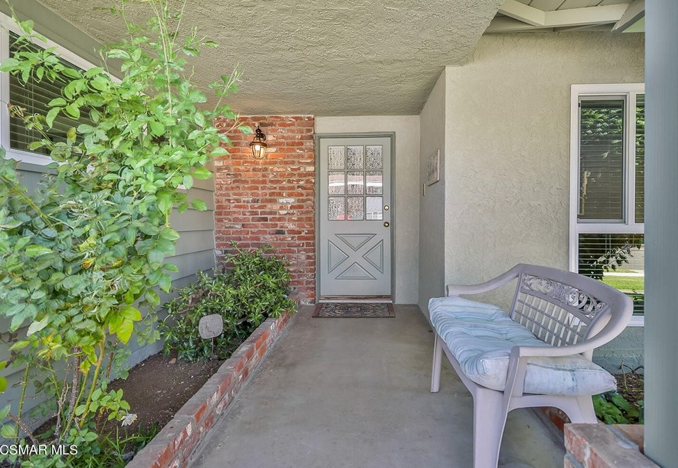 1448 Norwich Ave, Thousand Oaks, CA 91360-3530