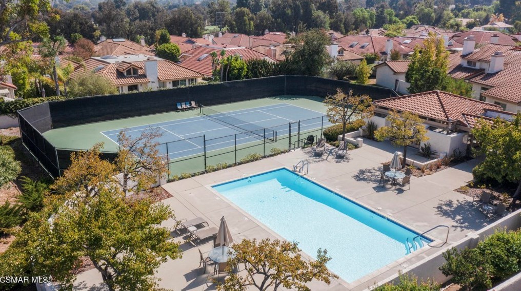308 Pebble Beach Dr, Thousand Oaks CA  91320-4124 exterior