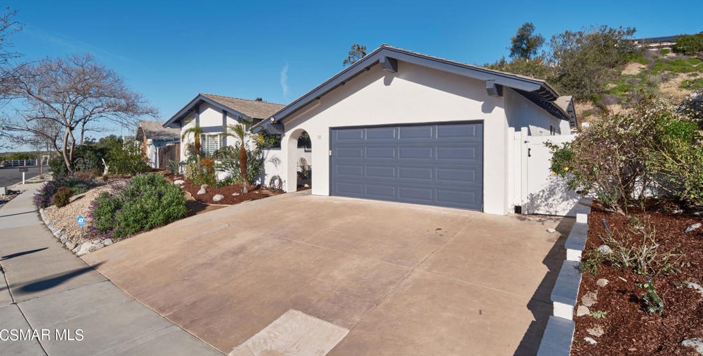 989 Calle Pinata, Thousand Oaks, CA 91360-6117