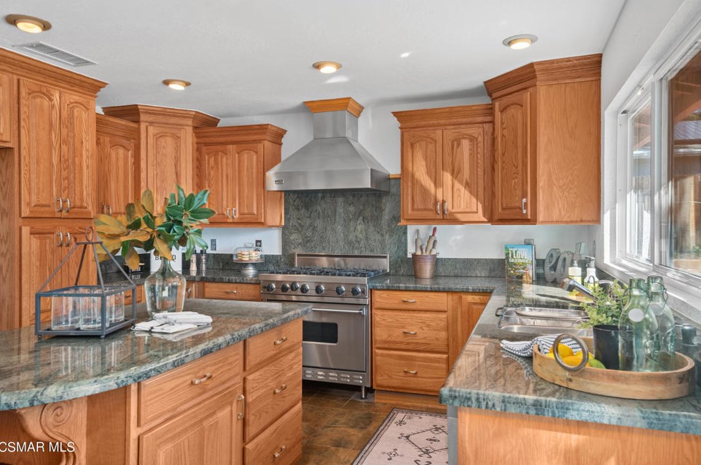 1194 Calle Almendro, Thousand Oaks, CA 91360-6403
