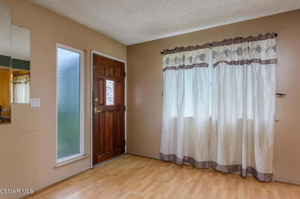 611 Avenida De La Plata, Thousand Oaks, CA 91320-2410