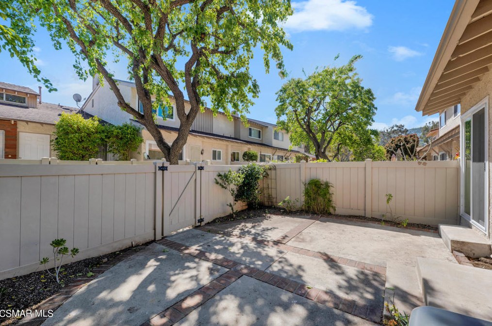 1251 Ramona Dr, Thousand Oaks, CA 91320-3539
