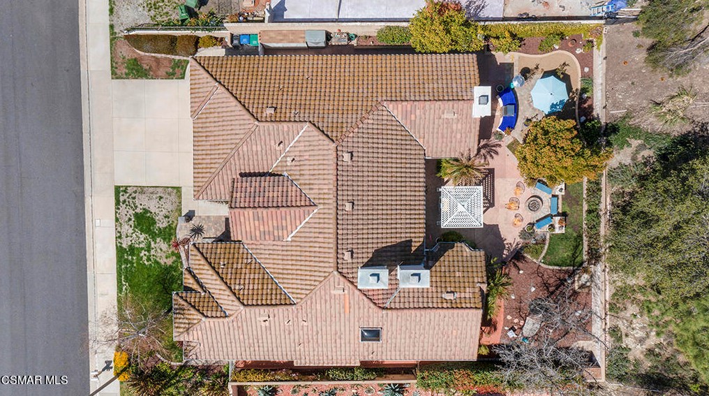 2636 Yellowwood Dr, Thousand Oaks, CA 91361-5560