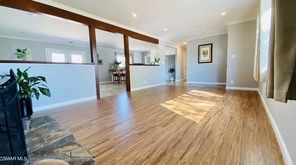 624 Bella Dr, Thousand Oaks, CA 91320-3003