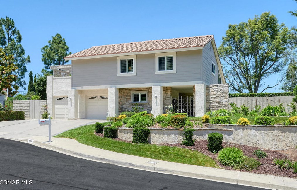 807 Chaparral Ct, Thousand Oaks, CA 91320-4744