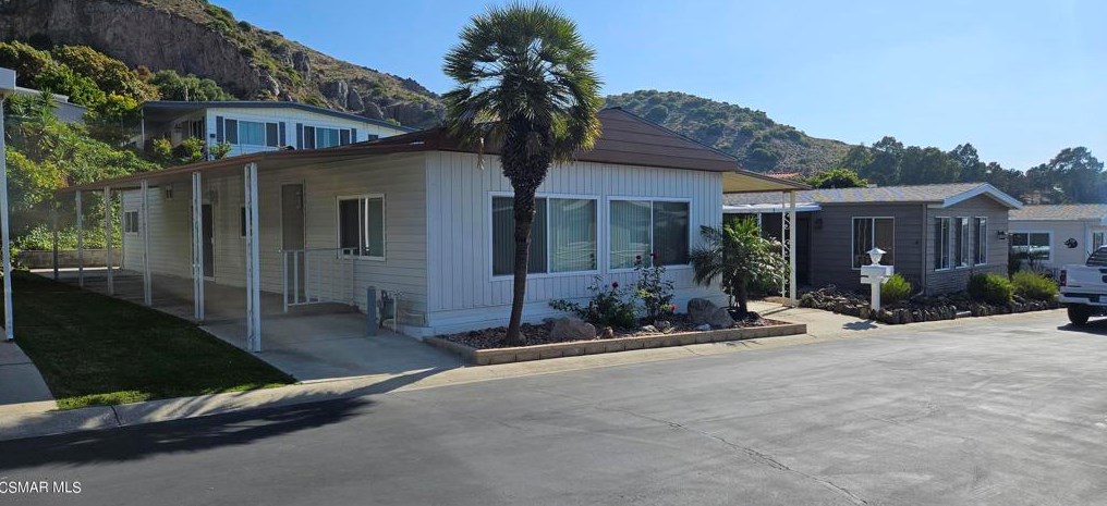 6 Gitana Ave, Camarillo, CA 93012-8100