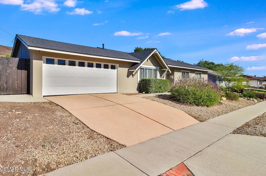 3427 Gloria Dr, Thousand Oaks, CA 91320-2008