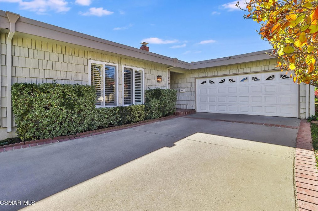 1046 Barrow Ct, Thousand Oaks, CA 91361-1801