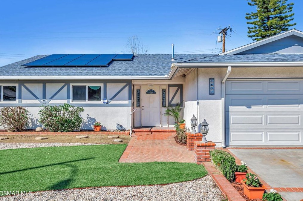 1651 Stow St, Simi Valley, CA 93063-4546