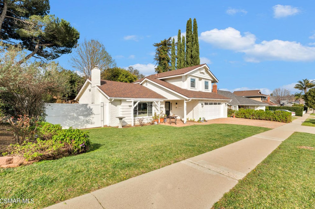135 Lupe Ave, Thousand Oaks, CA 91320-3227