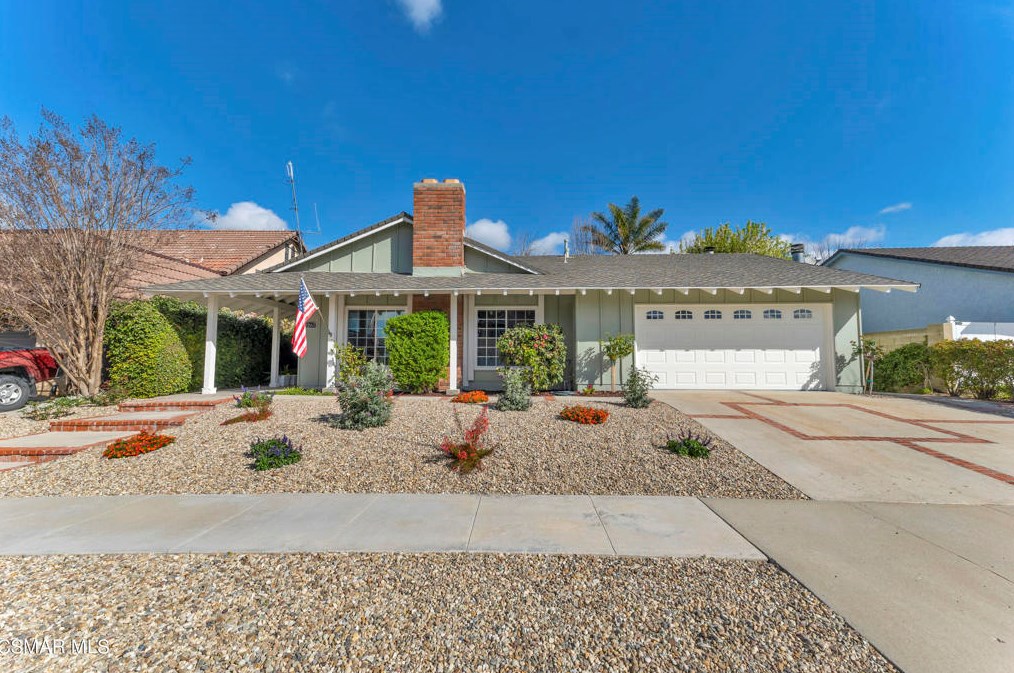 2261 Knollhaven St, Simi Valley, CA 93065-2526