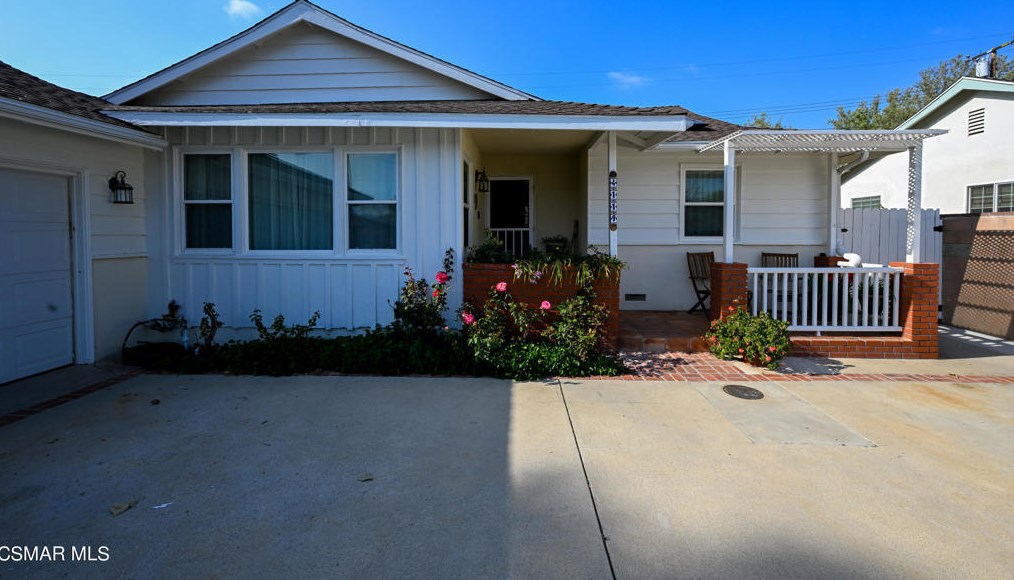 4119 Eileen St, Simi Valley, CA 93063-2916