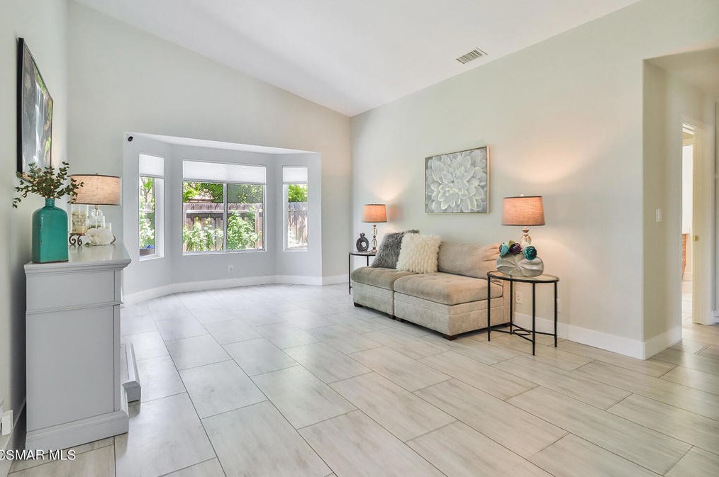 88 Herringbone Ct, Thousand Oaks CA  91320-3849 exterior