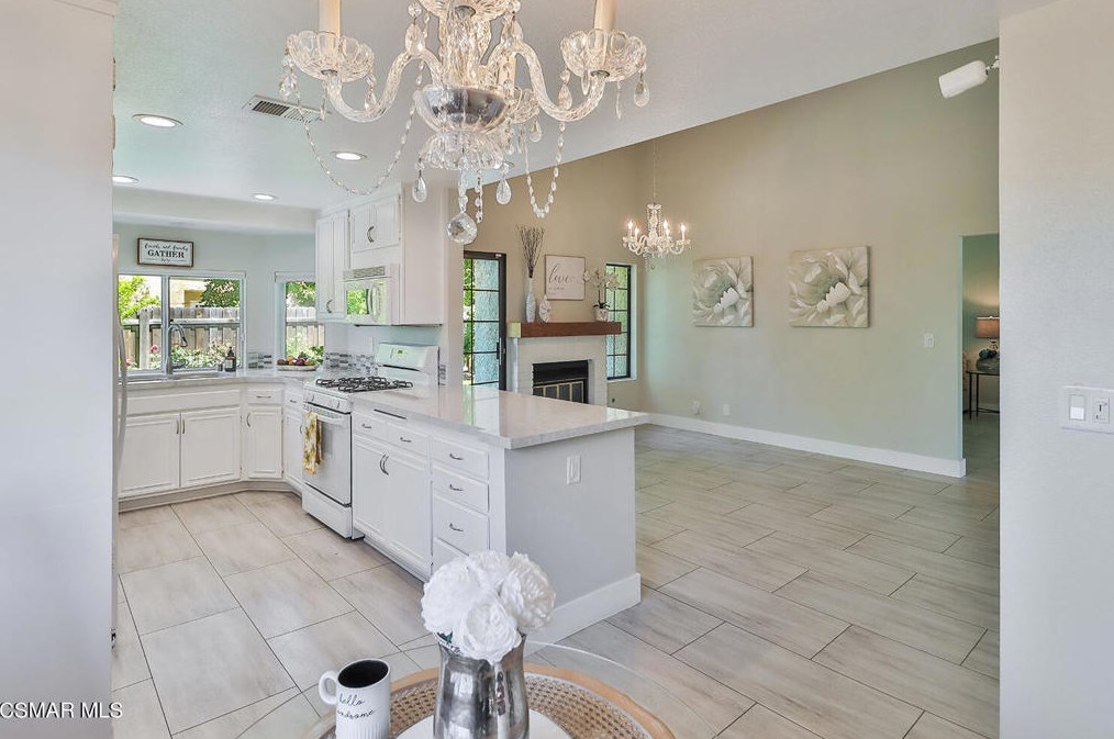 88 Herringbone Ct, Thousand Oaks CA  91320-3849 exterior