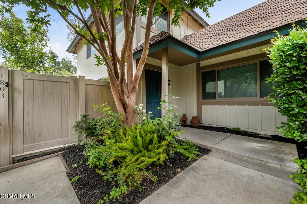 1803 Orinda Ct, Thousand Oaks, CA 91362-1400