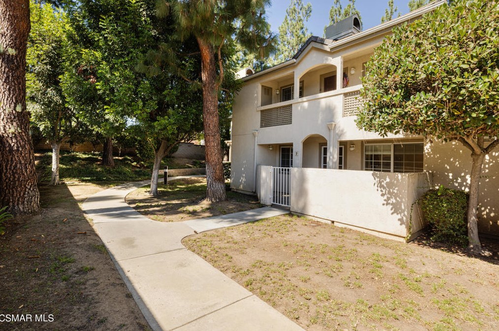 1125 Fitzgerald Rd, Simi Valley, CA 93065-4489