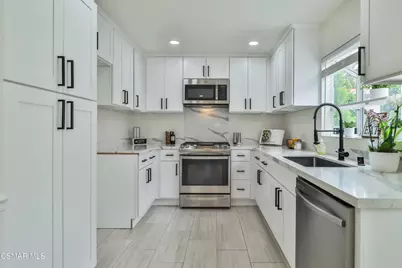 2711 Stearns Street #4, Simi Valley, CA 93063 - Photo 2