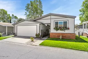 300 Plum Pl, Oxnard, CA 93036 - Photo 1