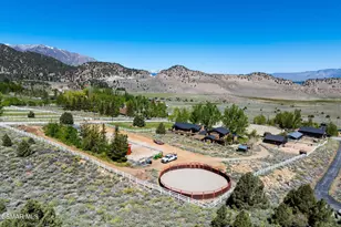 716 Aspen Springs Ranch Rd, Mammoth Lakes, CA 93546 - Photo 2