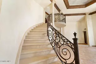 8445 Roseland Ave, Moorpark, CA 93021 - Photo 12