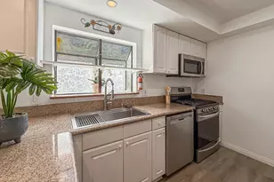 14715 Saticoy St, Van Nuys, CA 91405 - Photo 4