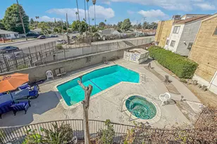 14715 Saticoy St, Van Nuys, CA 91405 - Photo 32