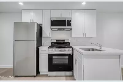1070 Katherine Road, Simi Valley, CA 93063 - Photo 10