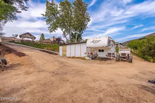 2056 Casual Ct, Simi Valley, CA 93065 - Photo 70