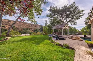 2056 Casual Ct, Simi Valley, CA 93065 - Photo 64