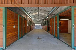 33235 Mulholland Hwy, Malibu, CA 90265 - Photo 64