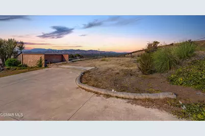 1065 Garrido Drive, Camarillo, CA 93010 - Photo 4