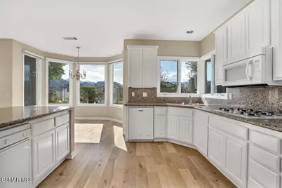 506 Ravensbury Street, Lake Sherwood, CA 91361 - Photo 10