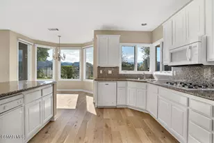 506 Ravensbury St, Lake Sherwood, CA 91361 - Photo 10