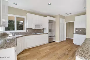 506 Ravensbury St, Lake Sherwood, CA 91361 - Photo 8