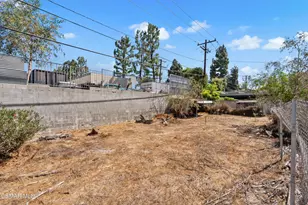 1391 Patricia Ave, Simi Valley, CA 93065 - Photo 14