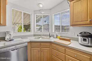 195 Tierra Rejada Road, Simi Valley, CA 93065 - Photo 10