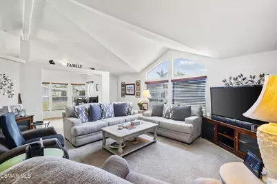 195 Tierra Rejada Road #52, Simi Valley, CA 93065 - Photo 6