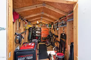 195 Tierra Rejada Road, Simi Valley, CA 93065 - Photo 24