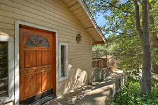 27618 W Shore Rd, Lake Arrowhead, CA 92352 - Photo 10