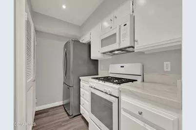 4230 Whitsett Avenue #9, Studio City, CA 91604 - Photo 18