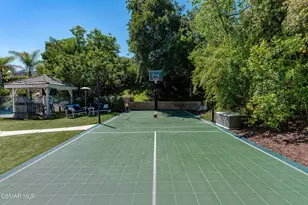 206 Shady Hills Ct, Simi Valley, CA 93065 - Photo 54