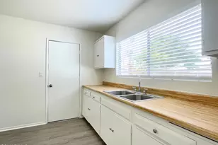 4327 Lou Dr, Simi Valley, CA 93063 - Photo 8